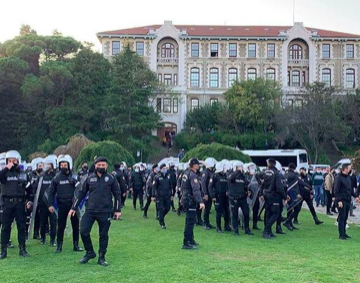 Qu’est-ce qui se passe à l’Université de Boğaziçi ?