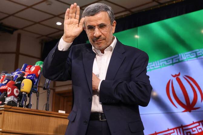 İsrail'in Eski Mossad Şefi, İran'ın Yeni Lideri Yapmak İçin Mahmud Ahmedinejad ile Görüştü