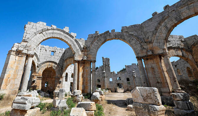 Suriye'deki Aziz Simeon Manastırı'nda Savaşın İzleri Silinmeye Çalışılıyor