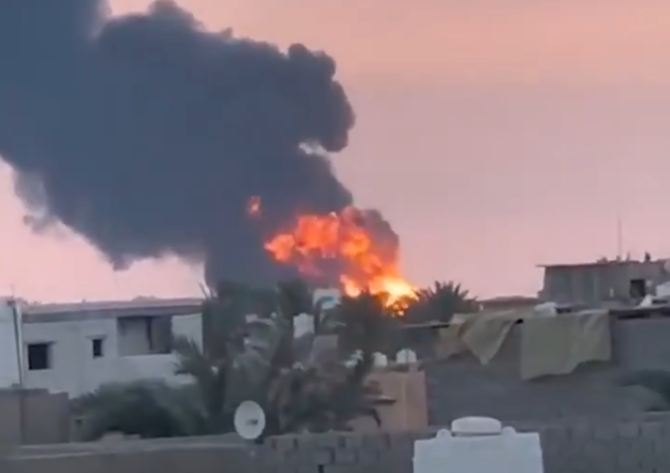 Libya'da Petrol Rafinerisine İHA Saldırısı: Dev Yakıt Tankı Alevlere Teslim Oldu
