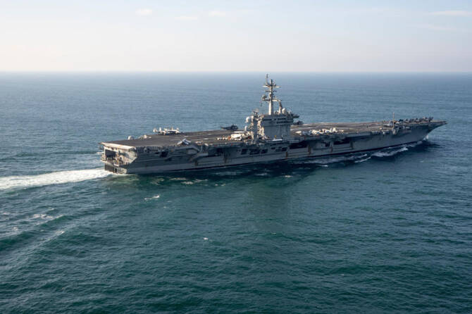 USS Abraham Lincoln'daki Kriz İddialarının Ardından Yeni Uçak Gemisi Orta Doğu Yolunda
