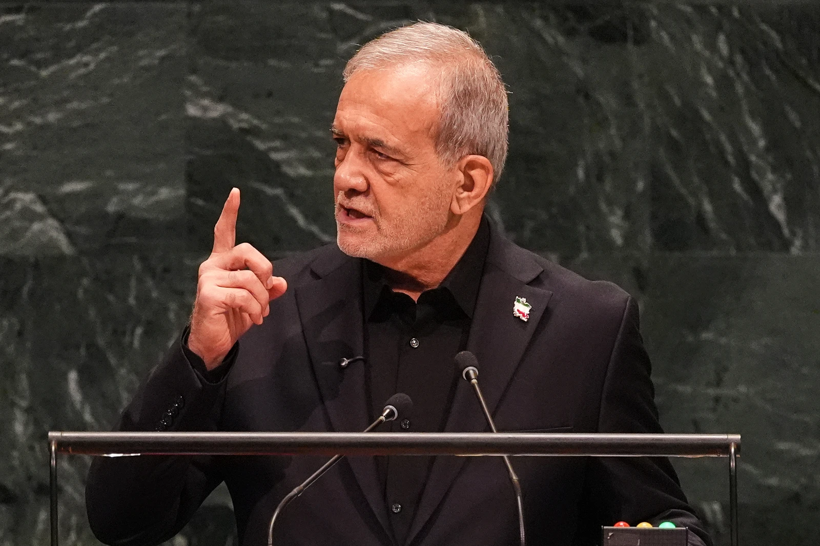 İran Cumhurbaşkanı Pezeşkiyan: "Tahran, ABD ile Varılan Mutabakata Dönmek İstiyor"