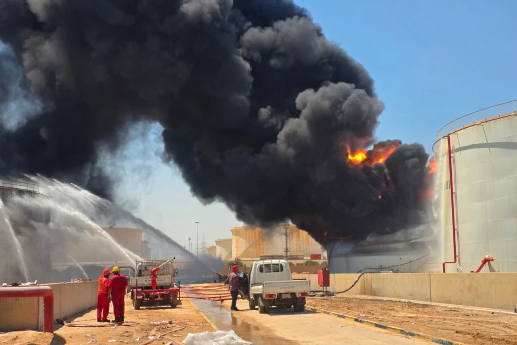 Libya'da Silahlı Grubun Kapattığı Petrol Boru Hattı Yeniden Üretime Açıldı: Zarar 95 Milyon Dolar
