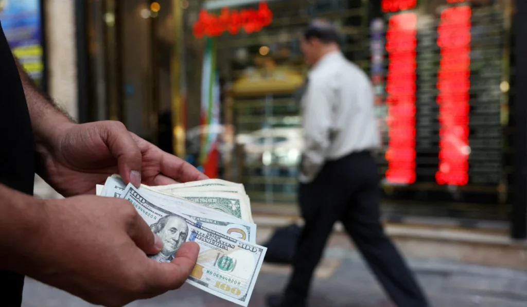 İran Riyali Tarihi Dipte: Merkez Bankası'ndan Kura 2 Milyar Dolarlık Müdahale