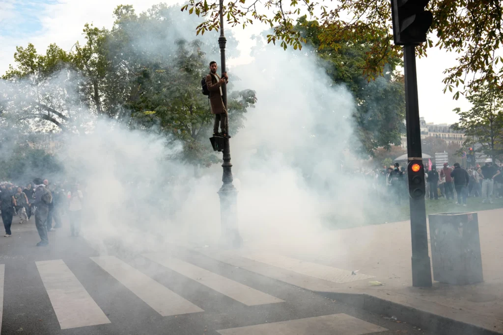 İran'dan Fransa'ya 'Protestolara Şiddetli Müdahale' Tepkisi: Fransız Büyükelçi Dışişleri'ne Çağrıldı