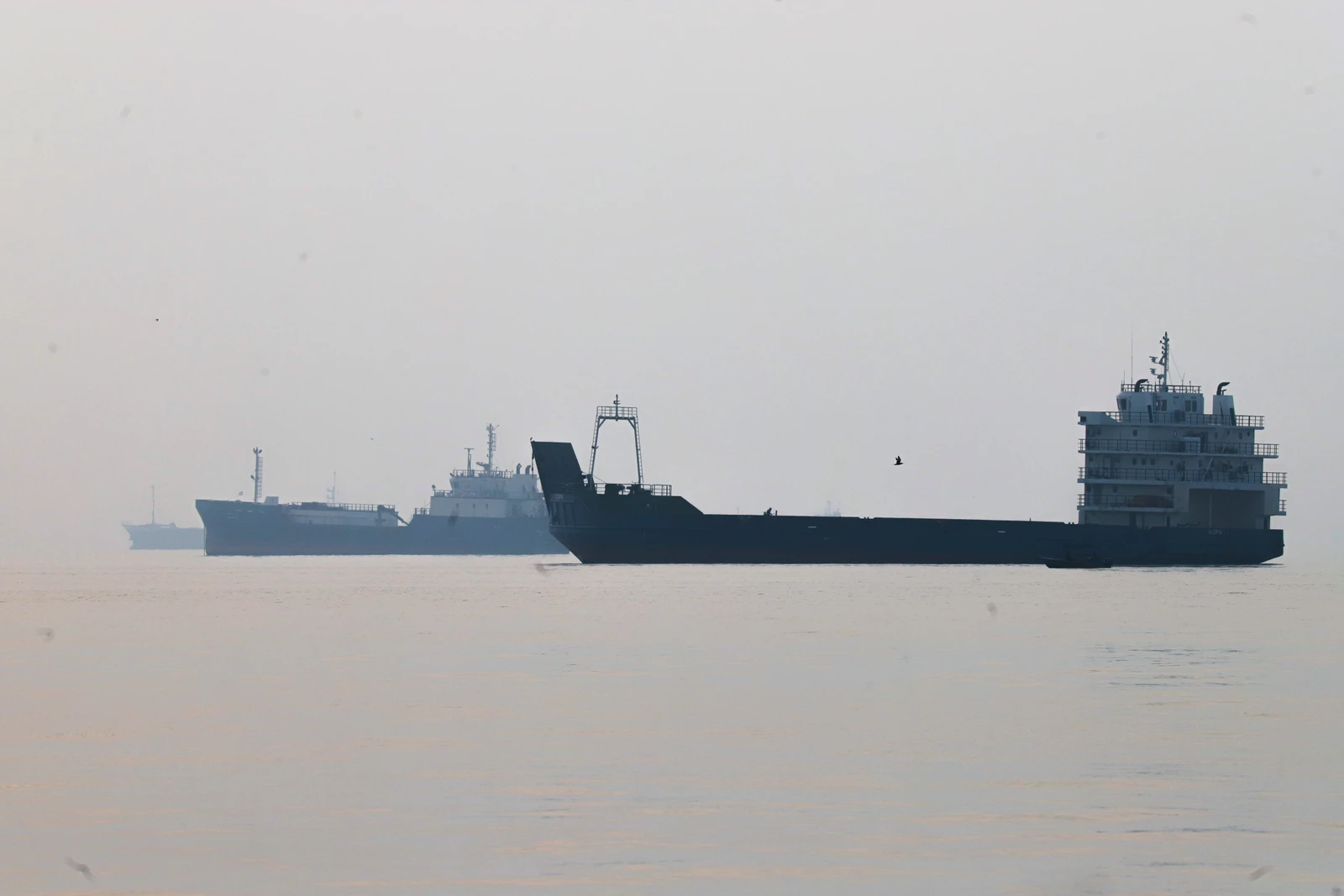 Katar Açıklarında Seyreden Tankere Saldırı: Can Kayıpları Var